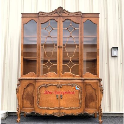 Wooden Antique Crockery Cabinet
