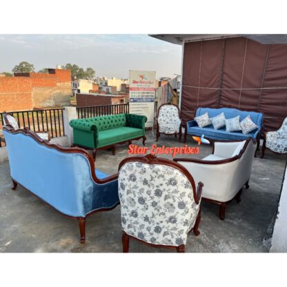 Wooden Classic Sleek Pattern Sofa Set