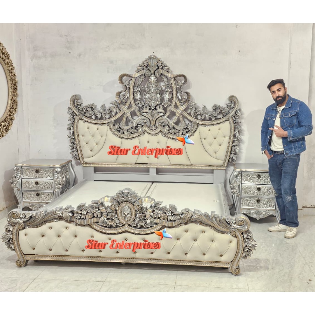 Wooden Heavy Carved Royal Bed